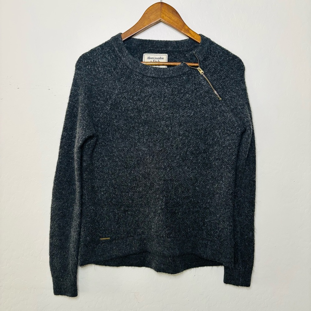 Abercrombie & Fitch Women’s Pullover Sweater Size Extra Small (XS) Dark Gray Y2K